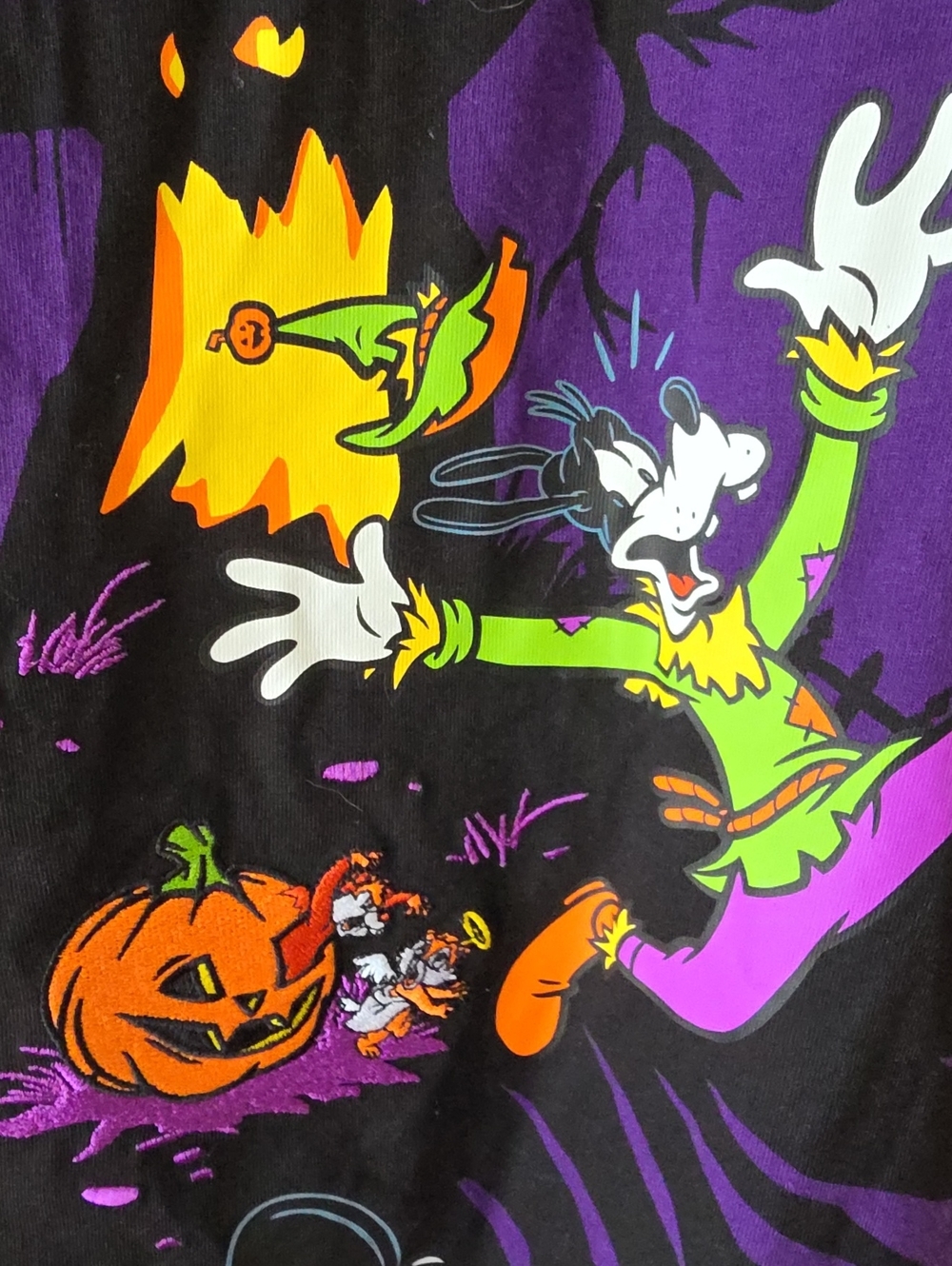Disney Adult Halloween Cotton T-Shirt Mickey Donald Goofy Pluto Unisex Sz L NWT - Picture 9 of 16
